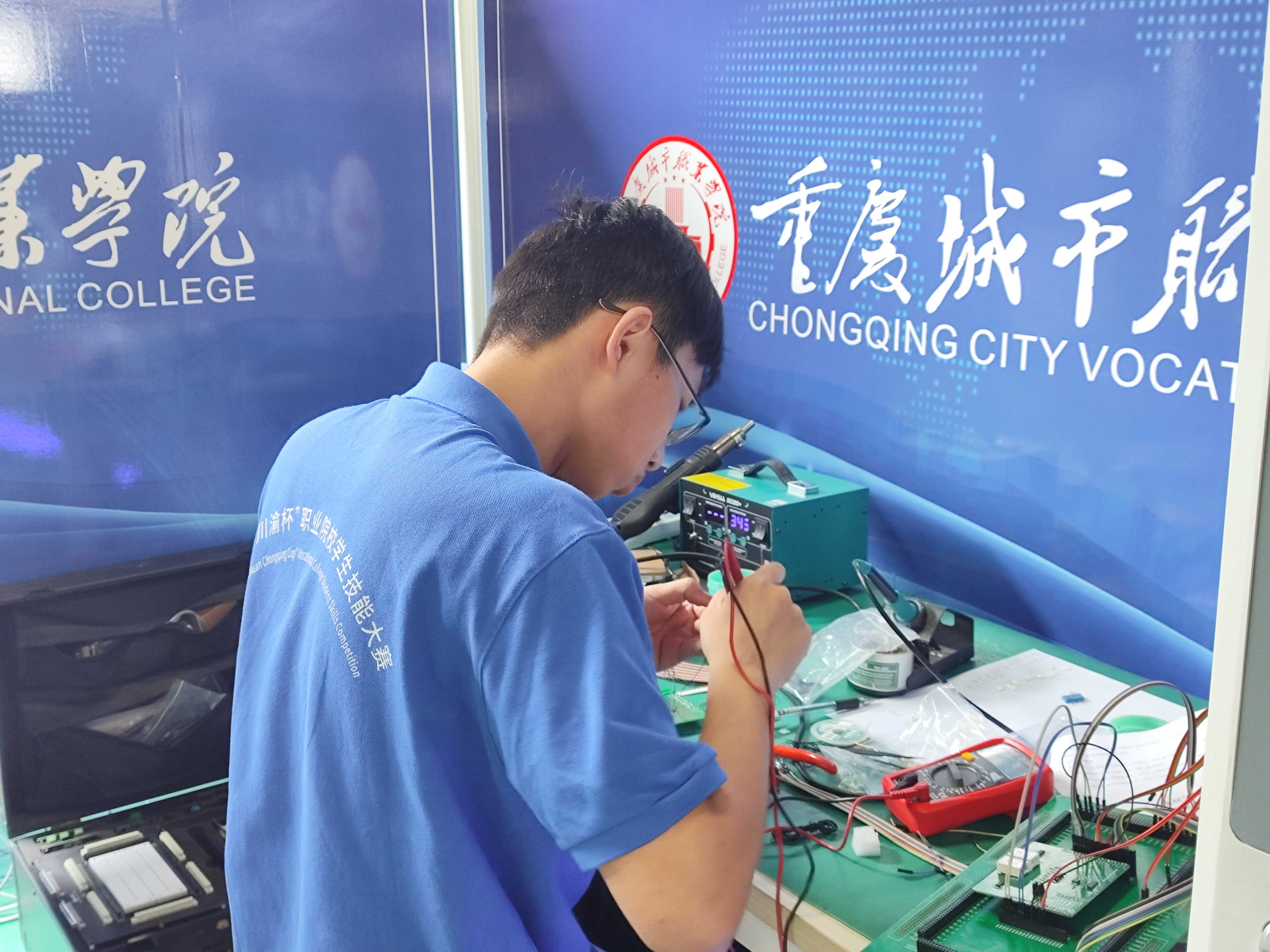 2CBEBC163B77174E38469601DD56993F.jpg 2CBEBC163B77174E38469601DD56993F.jpg