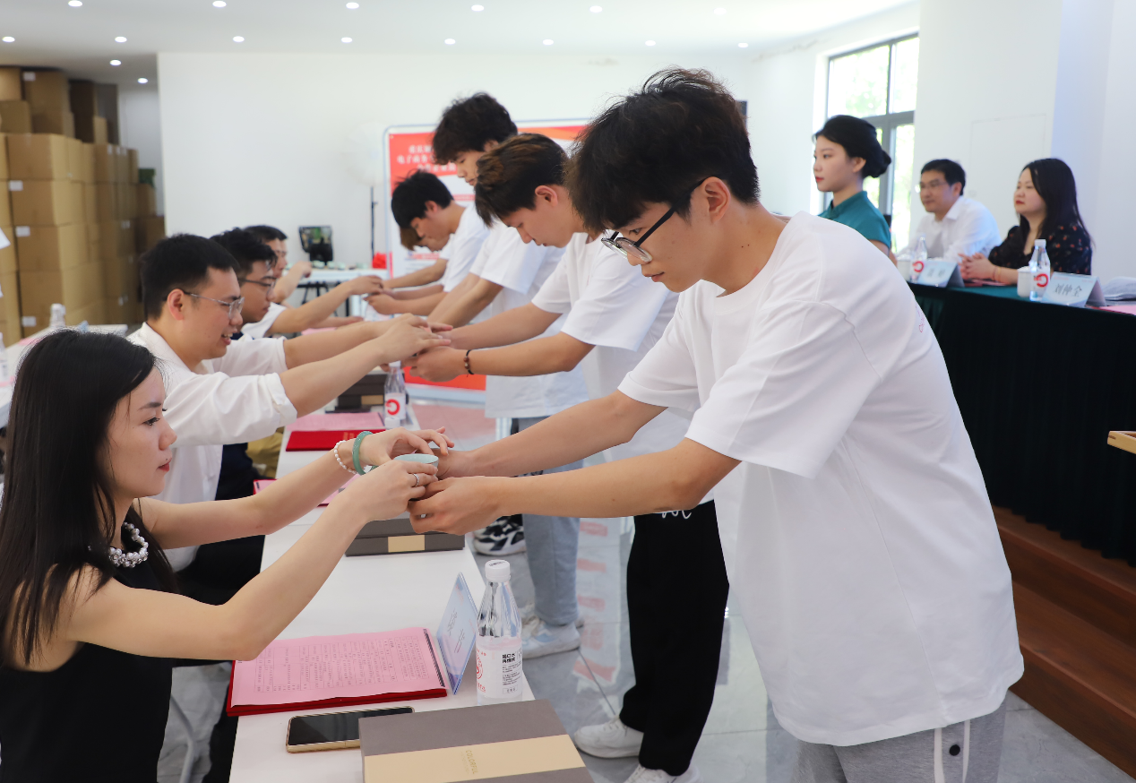 图片 6.png 图片 6.png